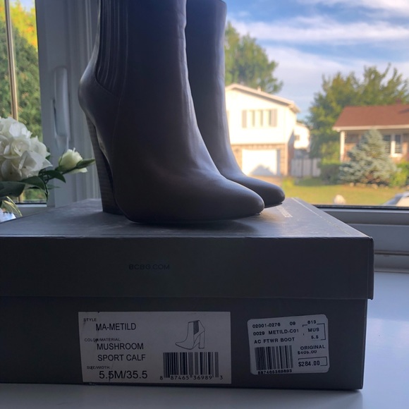 BCBG booties - Picture 6 of 6